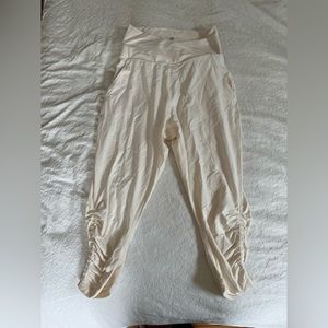 Cream Lululemon Leggings